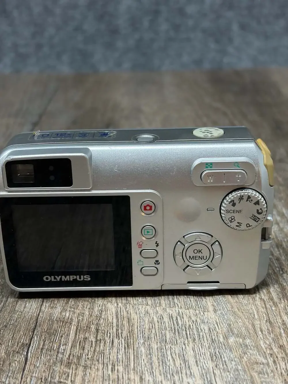Olympus Camedia D-595 Zoom Digital Camera 5.0 MP 3X Optical Zoom - Tested